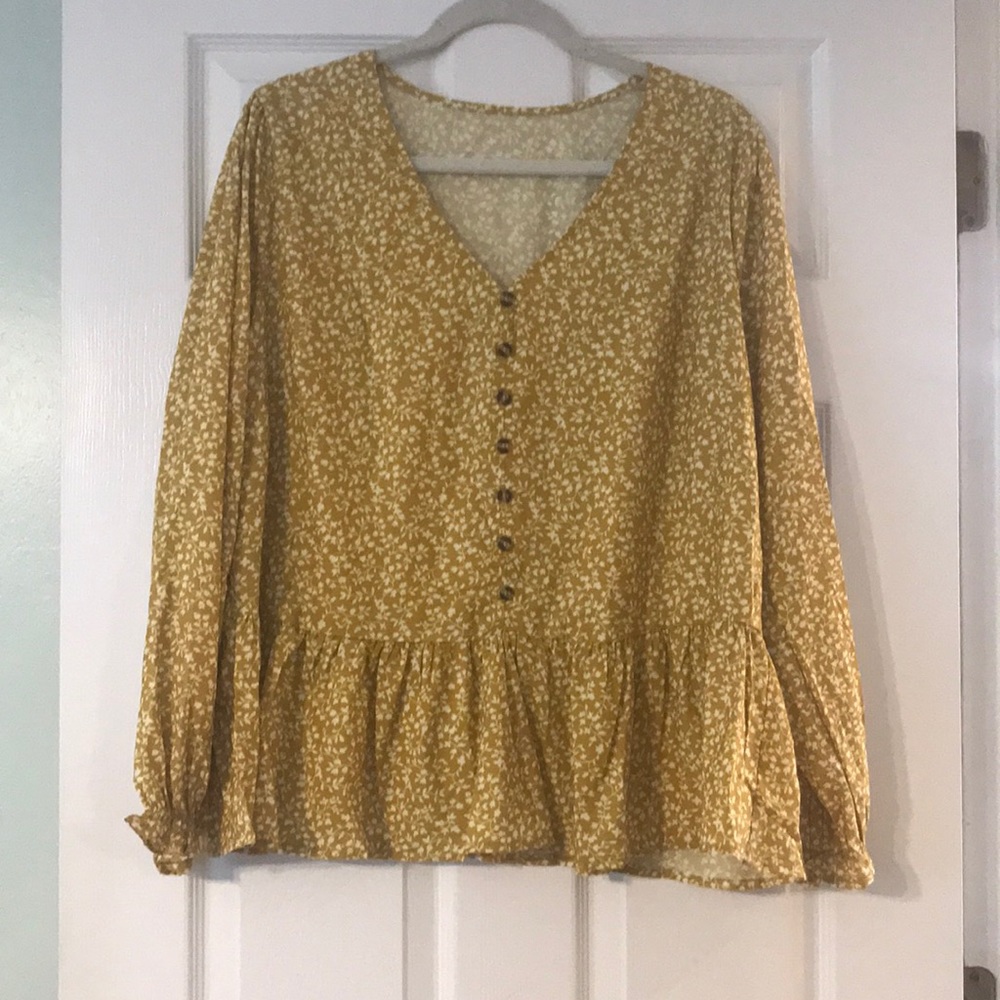 Fall ruffle bottom top